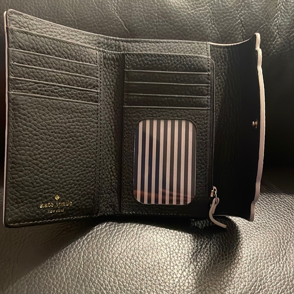 Medium size wallet